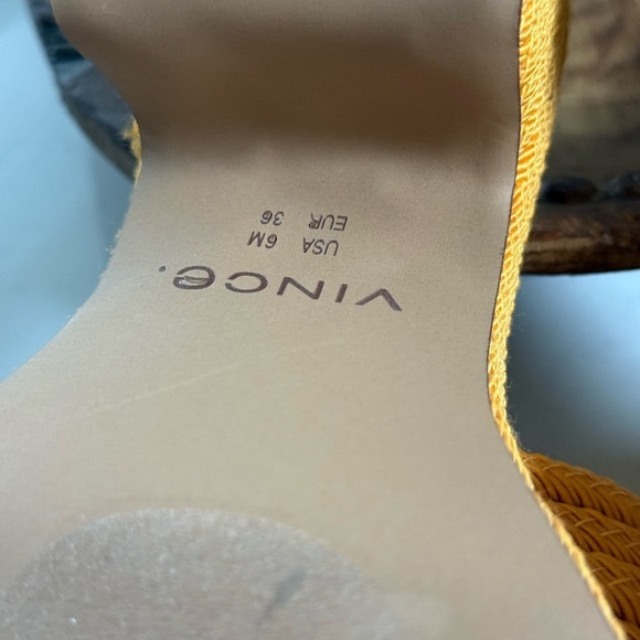 Vince Orange Platform Sandals with‎ Ribbed Strap - Picture 4 of 4